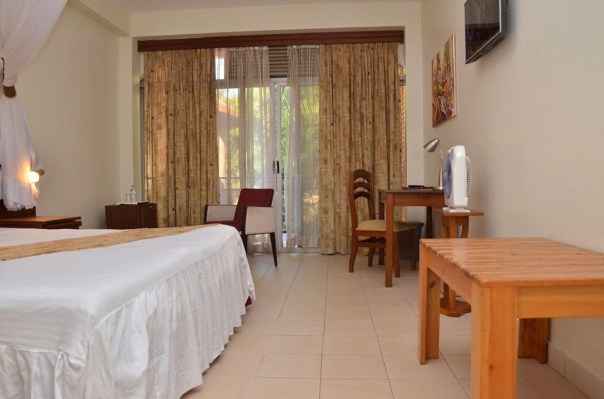 Hotel Chez Lando Kigali Ngoại thất bức ảnh