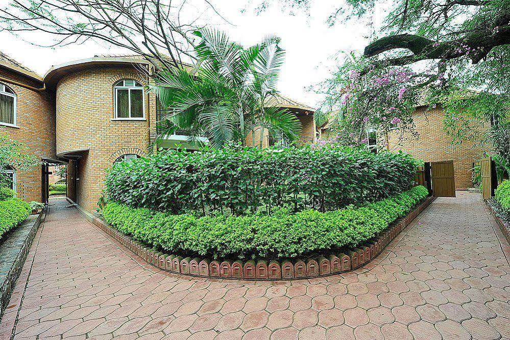 Hotel Chez Lando Kigali Ngoại thất bức ảnh